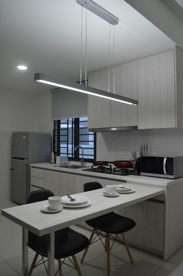 1 Tebrau Suites By Subhome Джохор-Бару Екстер'єр фото