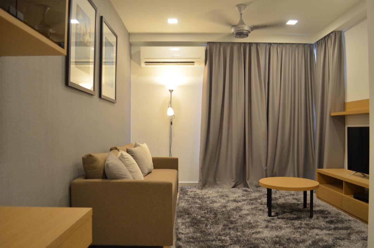 1 Tebrau Suites By Subhome Джохор-Бару Екстер'єр фото