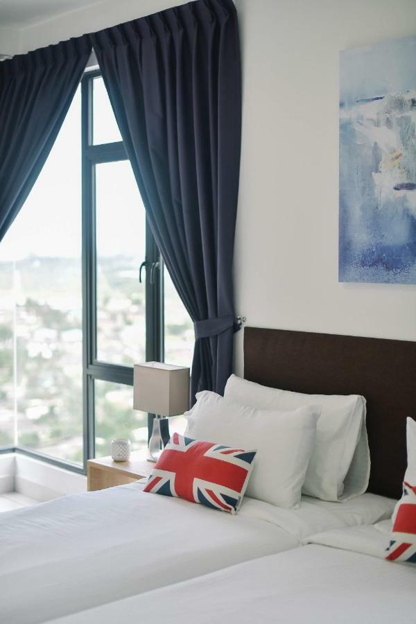 1 Tebrau Suites By Subhome Джохор-Бару Екстер'єр фото